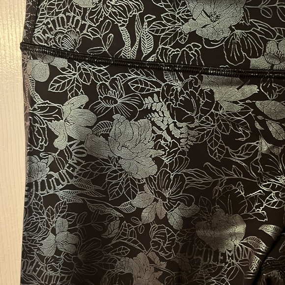 Wonder Under Lululemon full length foil - Picture 2 of 4